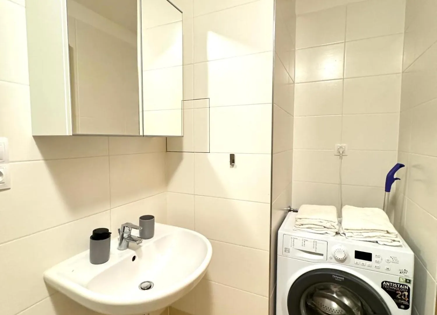 Riverside Premium Apartment Прага