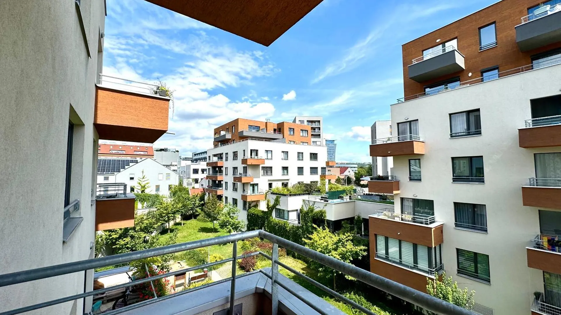 Riverside Premium Apartment Прага Чехия