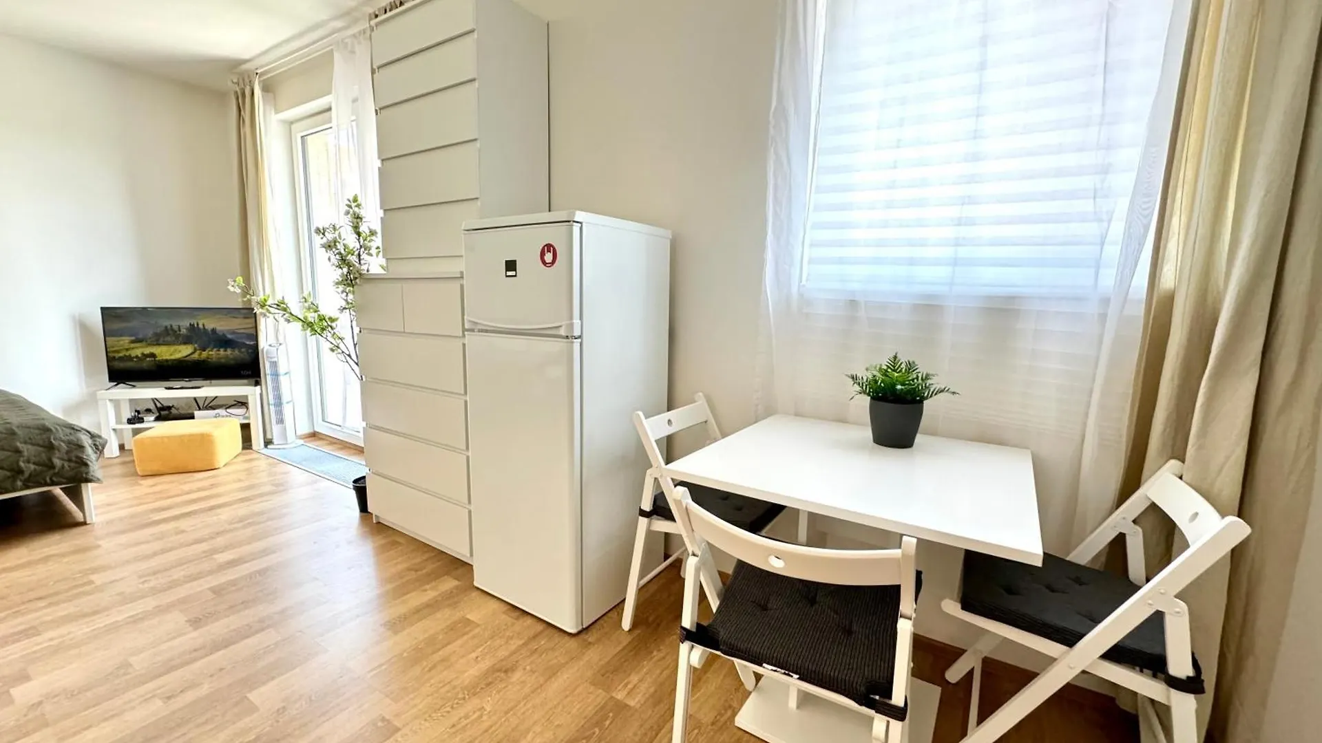 Riverside Premium Apartment Прага